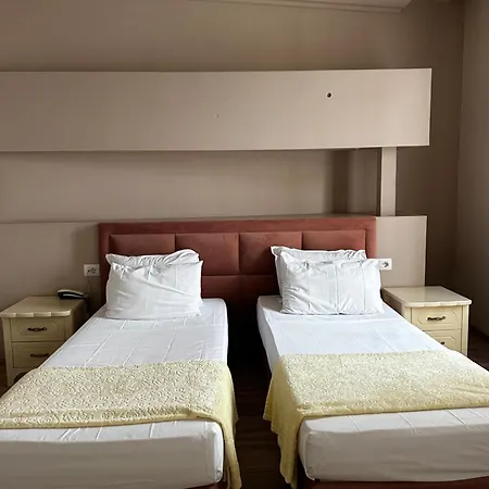 Veliera Hotell 4*