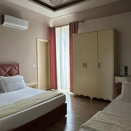 Veliera 4*