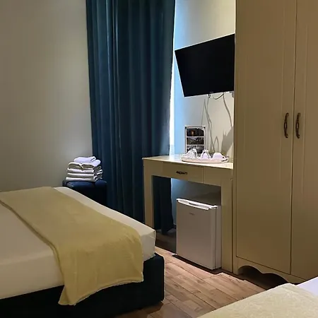 Veliera 4*